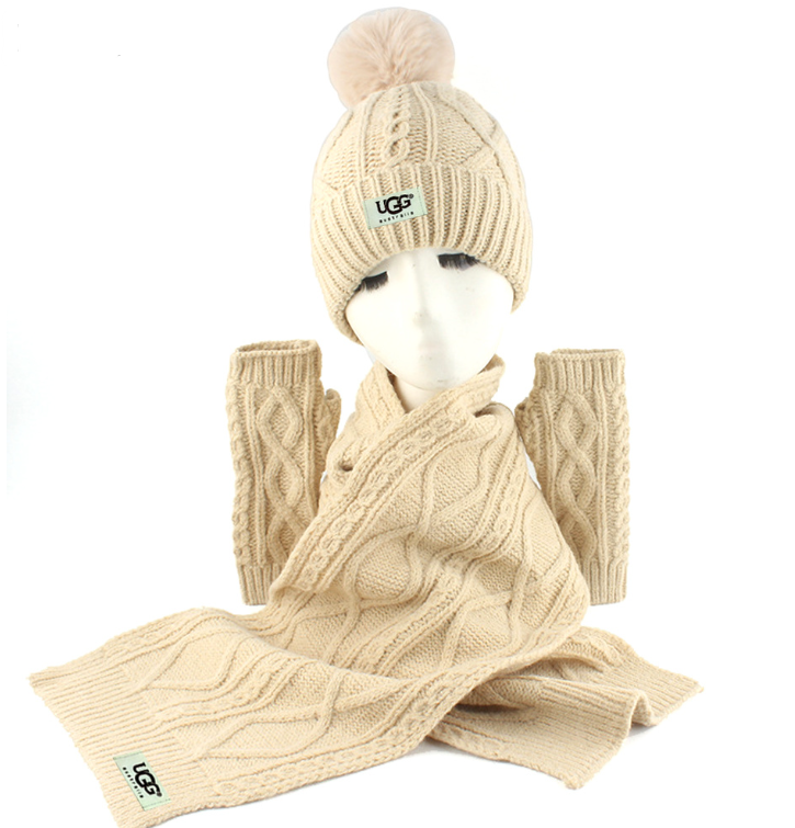 UGG Hat, Scarf & Glove Set - Beige